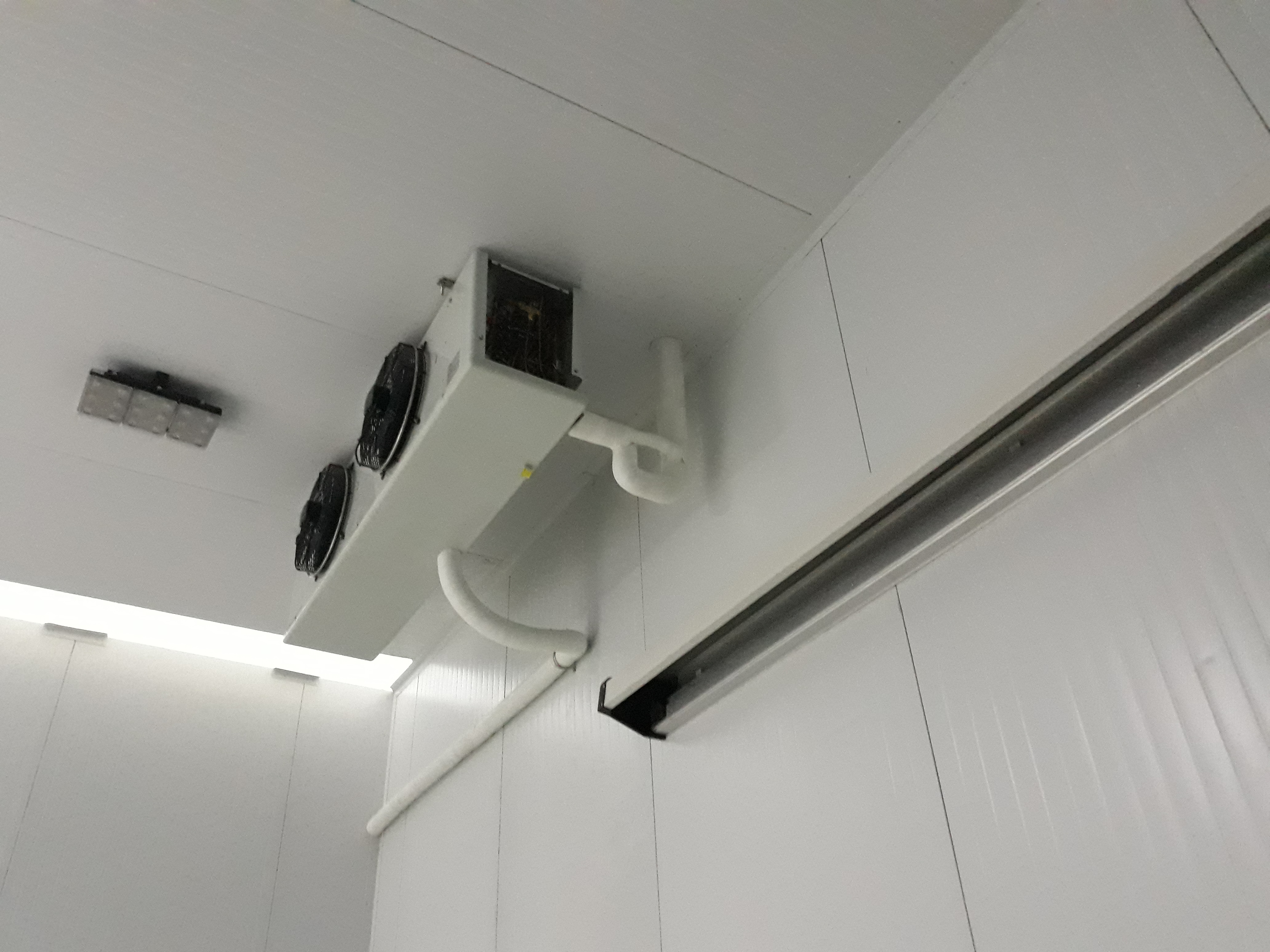 tháo lắp máy lạnh âm trần tại tp.hcm