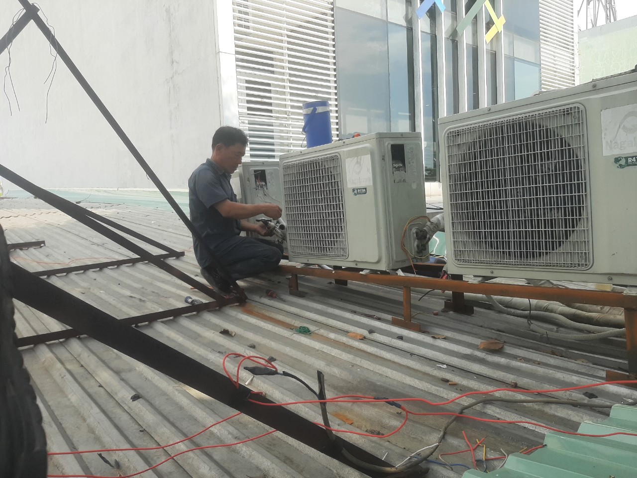 tháo máy lạnh âm trần tại visip bình dương 