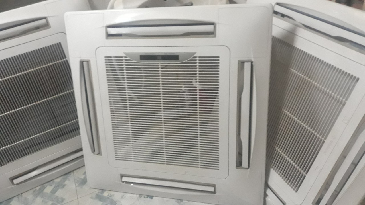 Máy Lạnh Âm Trần NAGAKAWA 5HP Mới Trên 90%