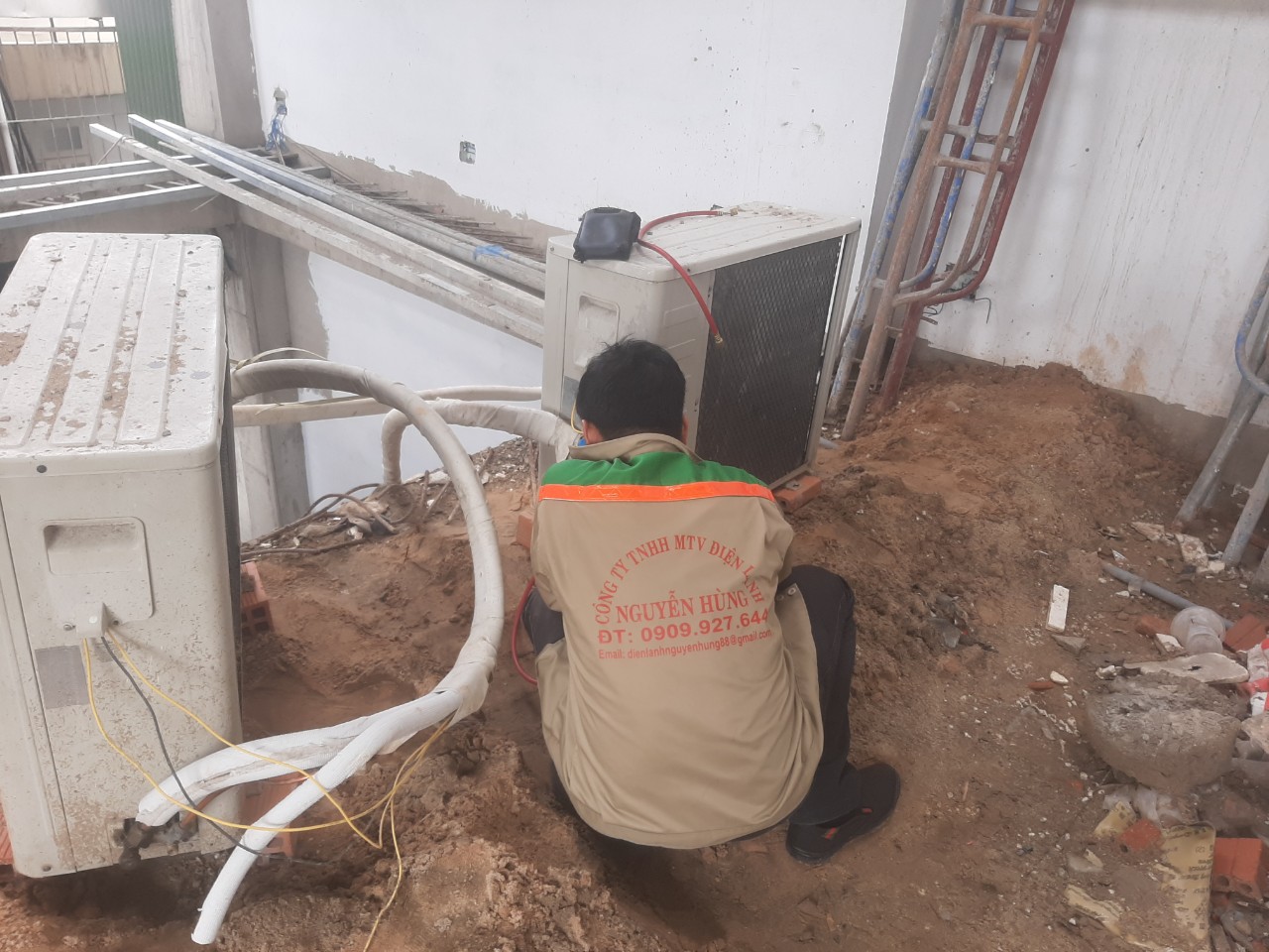 Vệ sinh máy lạnh đường gò xoài , Sửa máy lạnh đường gò xoài quận bình tân  
