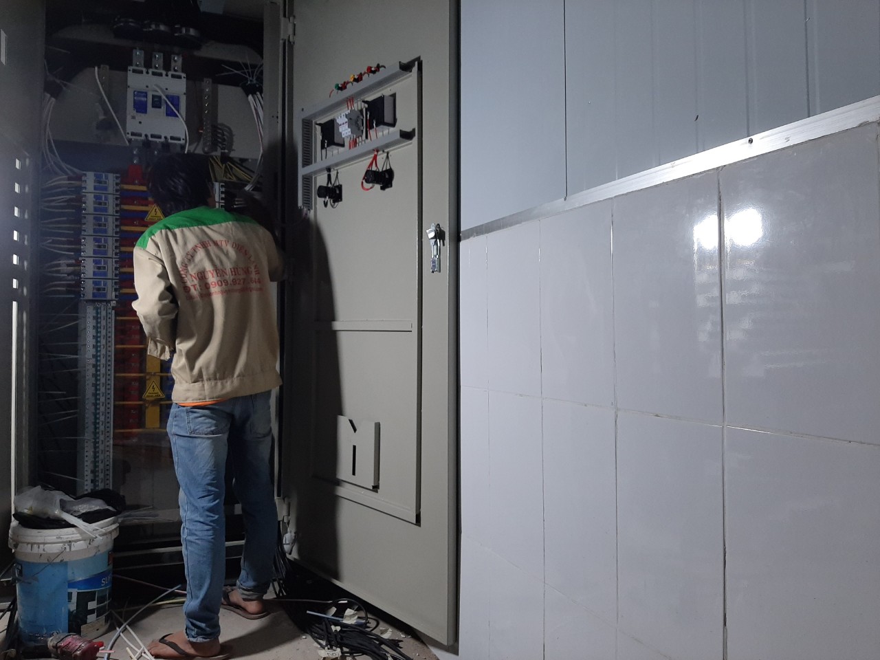 sửa máy lạnh đường hương lộ 2 .quận bình tân 