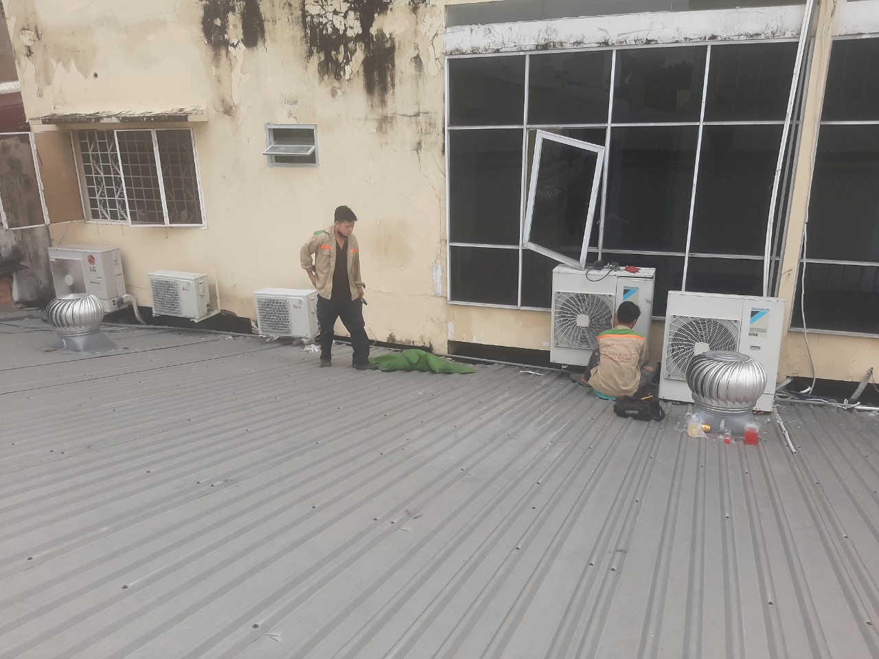 Thanh lý máy lạnh KCN Vsip bình Dương